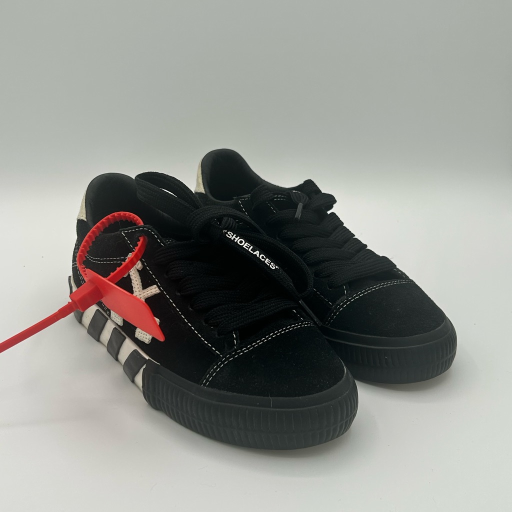 Off-White Black Sneakers